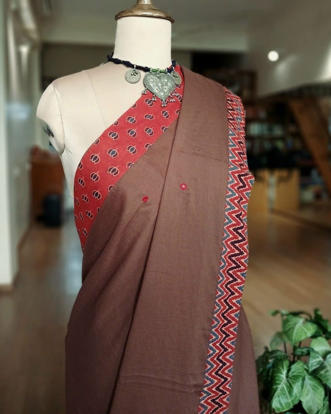 Ajrakh Applique Saree in Mul Cotton – (MCAS1032) - Image 4