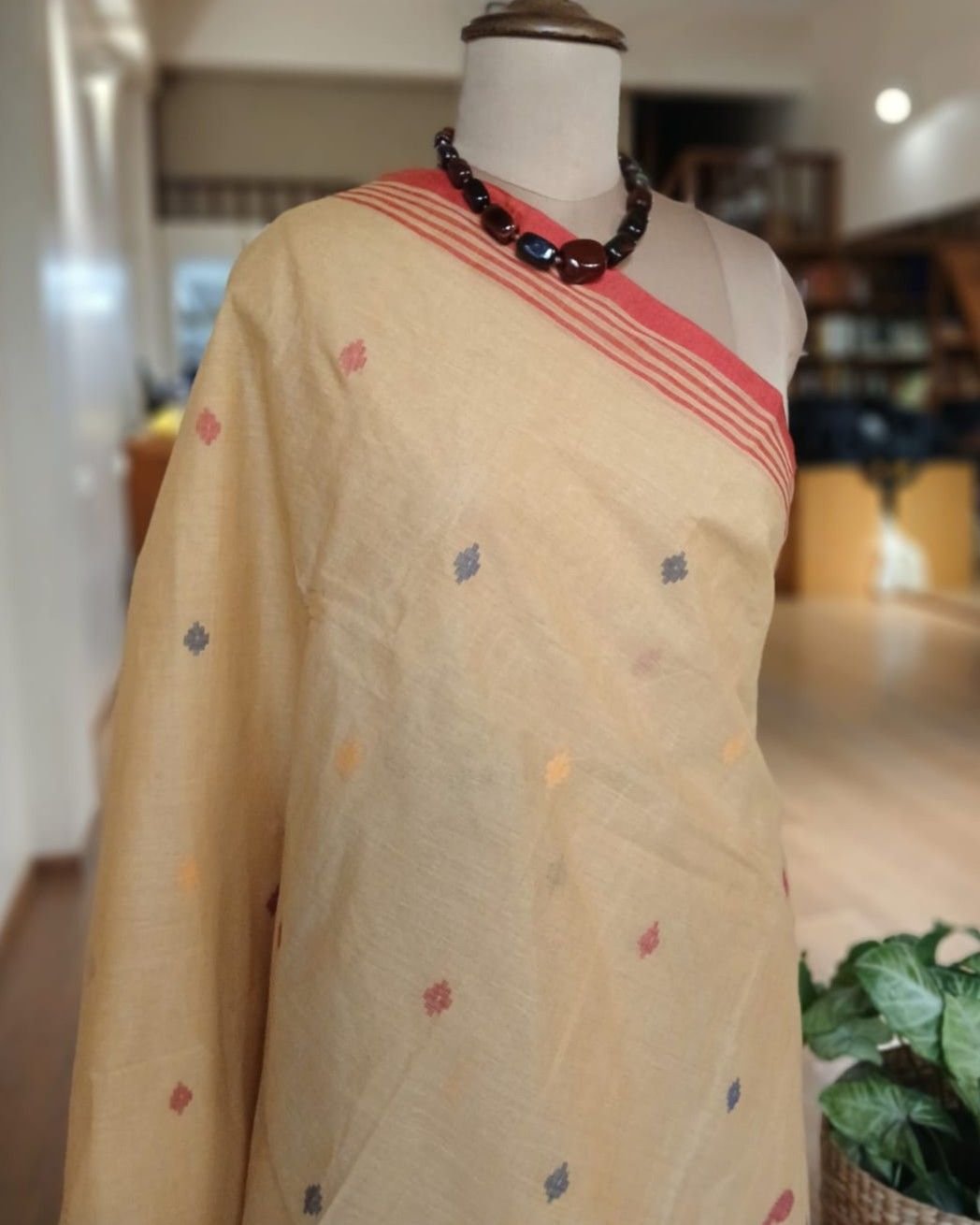 Crisp Cotton Hand Jamdani from Phulia in West Bengal - (CCHJ0007) - Image 7