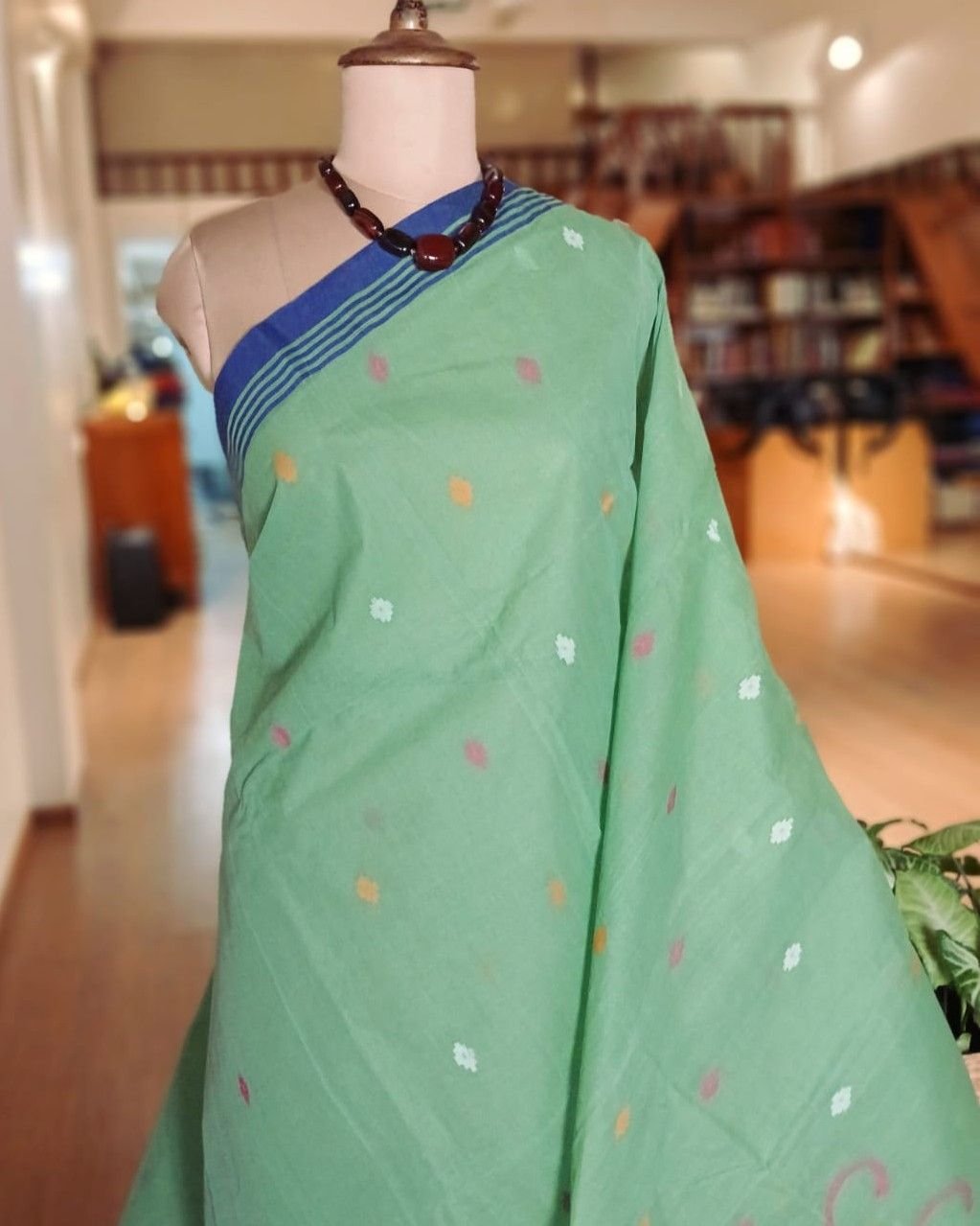 Crisp Cotton Hand Jamdani from Phulia in West Bengal - (CCHJ0008) - Image 4