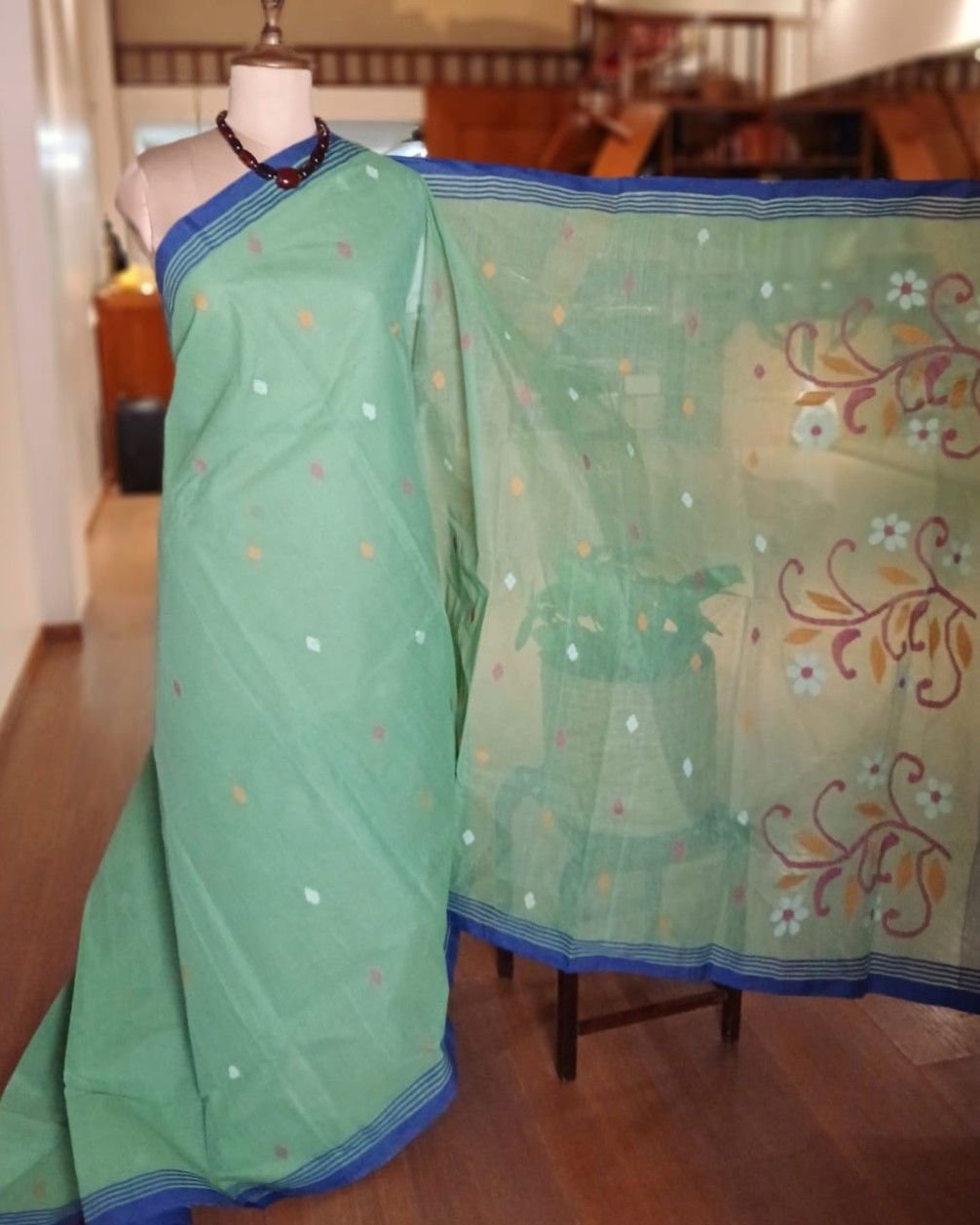 Crisp Cotton Hand Jamdani from Phulia in West Bengal - (CCHJ0008) - Image 3