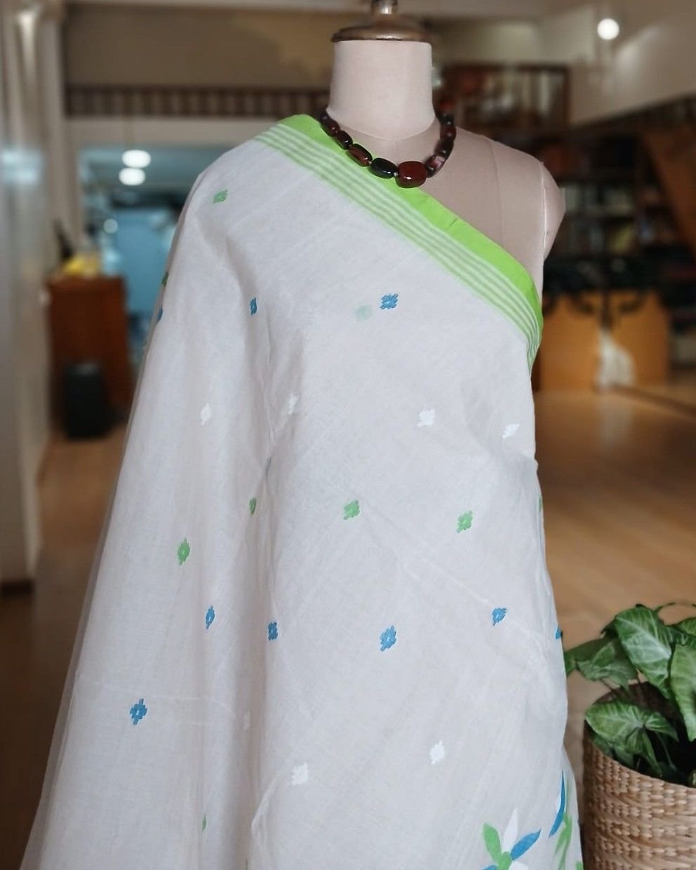 Crisp Cotton Hand Jamdani from Phulia in West Bengal - (CCHJ0009) - Image 8