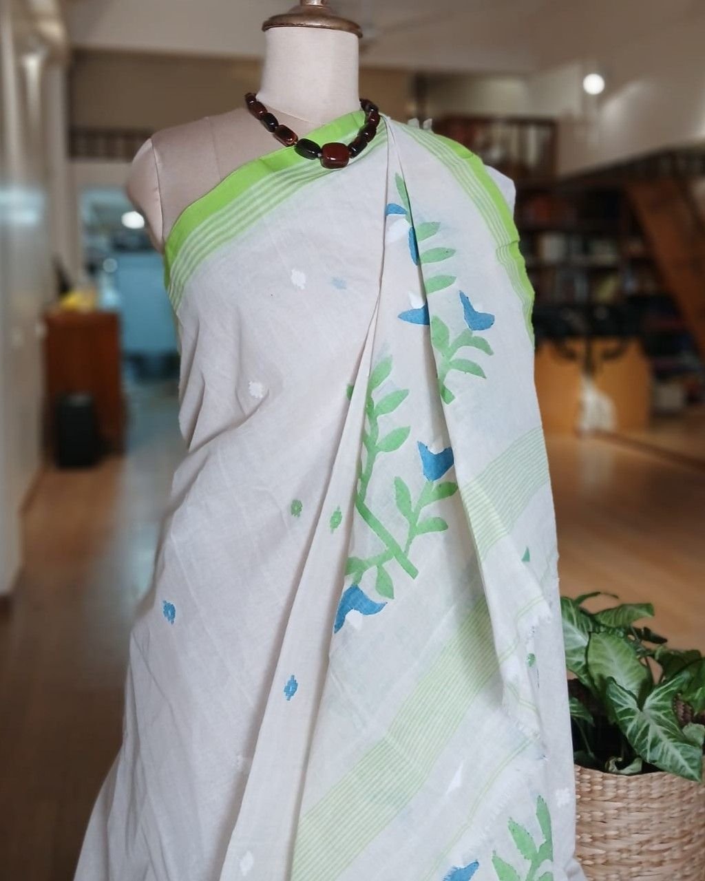 Crisp Cotton Hand Jamdani from Phulia in West Bengal - (CCHJ0009)