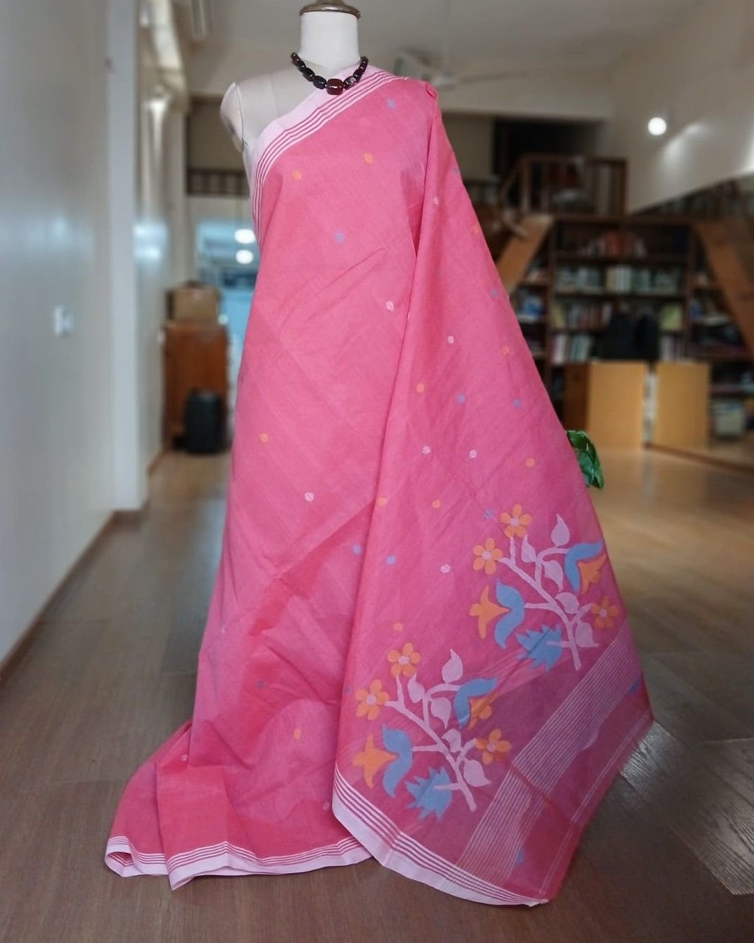 Crisp Cotton Hand Jamdani from Phulia in West Bengal - (CCHJ0010) - Image 2