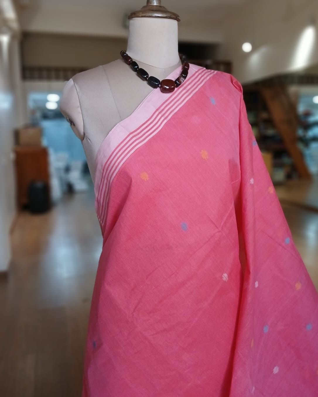 Crisp Cotton Hand Jamdani from Phulia in West Bengal - (CCHJ0010) - Image 4