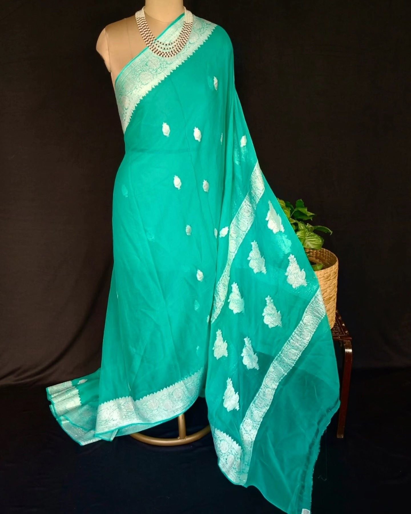 Georgette Pure Silk Handweave from Banaras – (GBHS1009) - Image 2