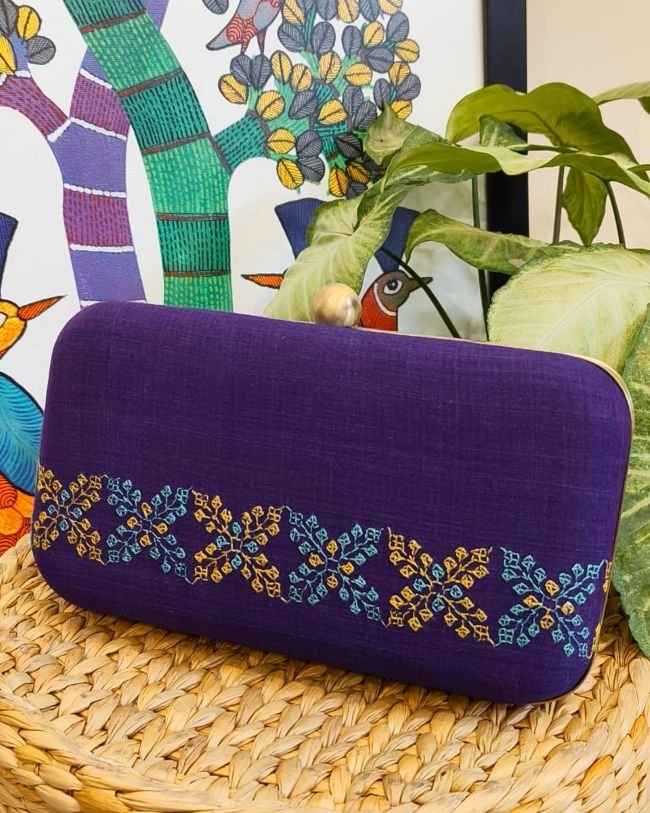 Kasuti Embroidered Clutch  - (KSTC1022)
