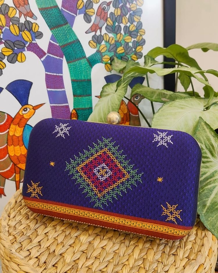 Kasuti Embroidered Clutch  - (KSTC1016)