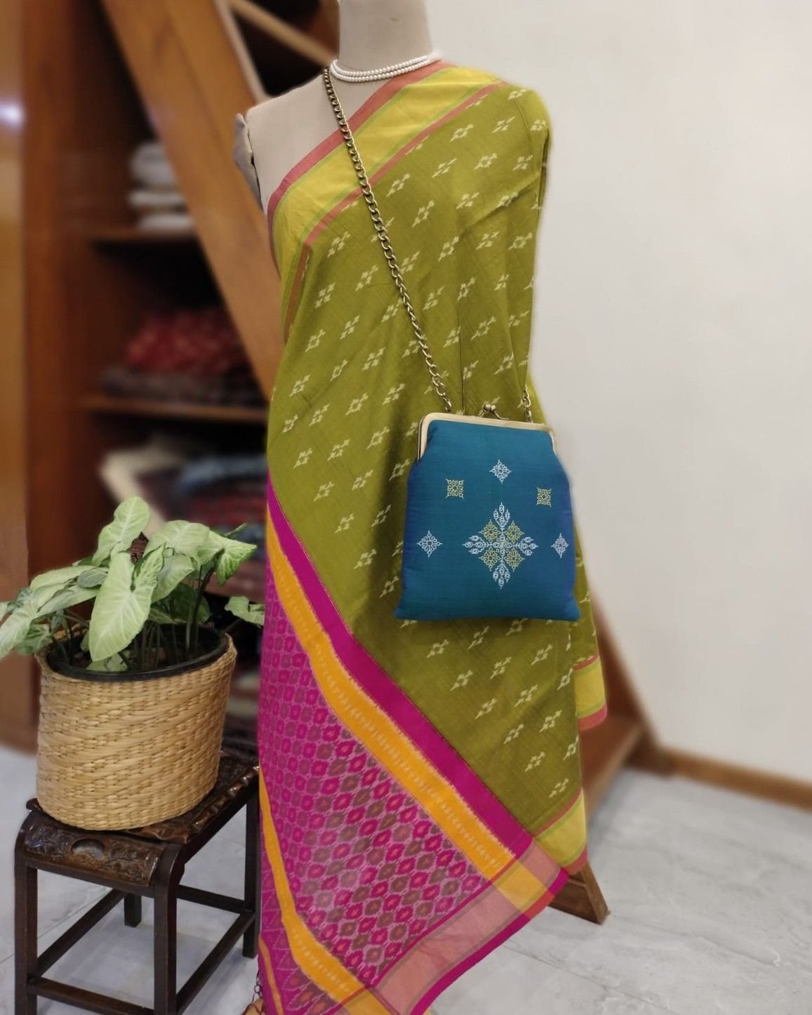 Kasuti Embroidered Purse (KSTP1020) - Image 2