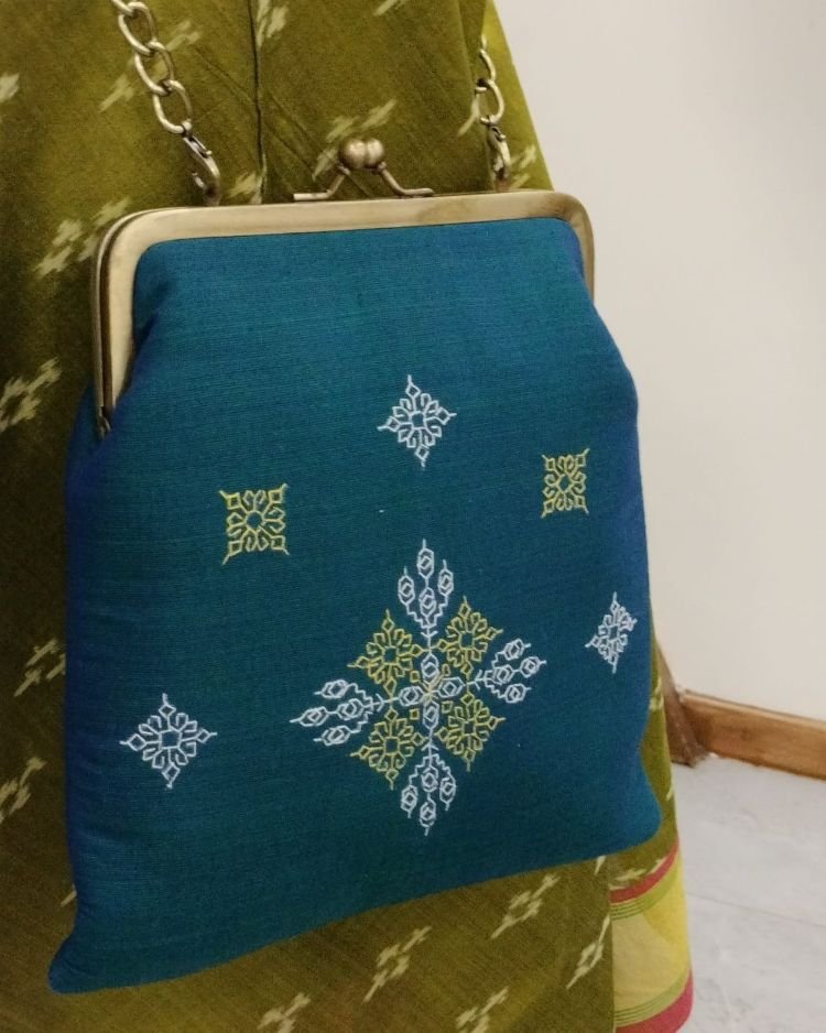 Kasuti Embroidered Purse (KSTP1020)