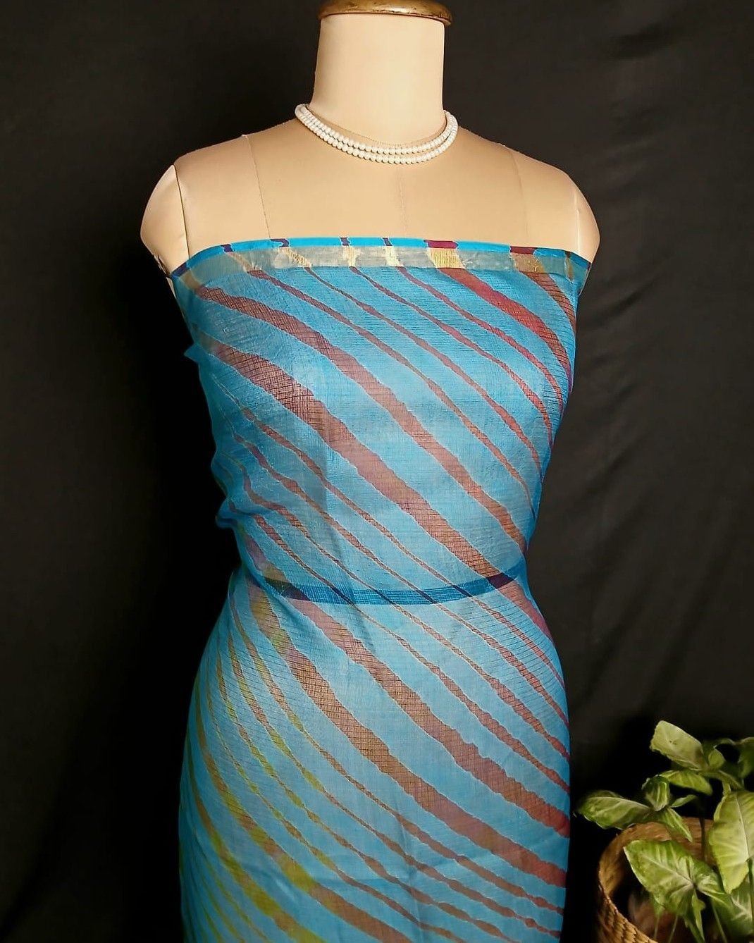 Hand tie-dye Leheriya on Kota Silk (HTKS0045) - Image 7