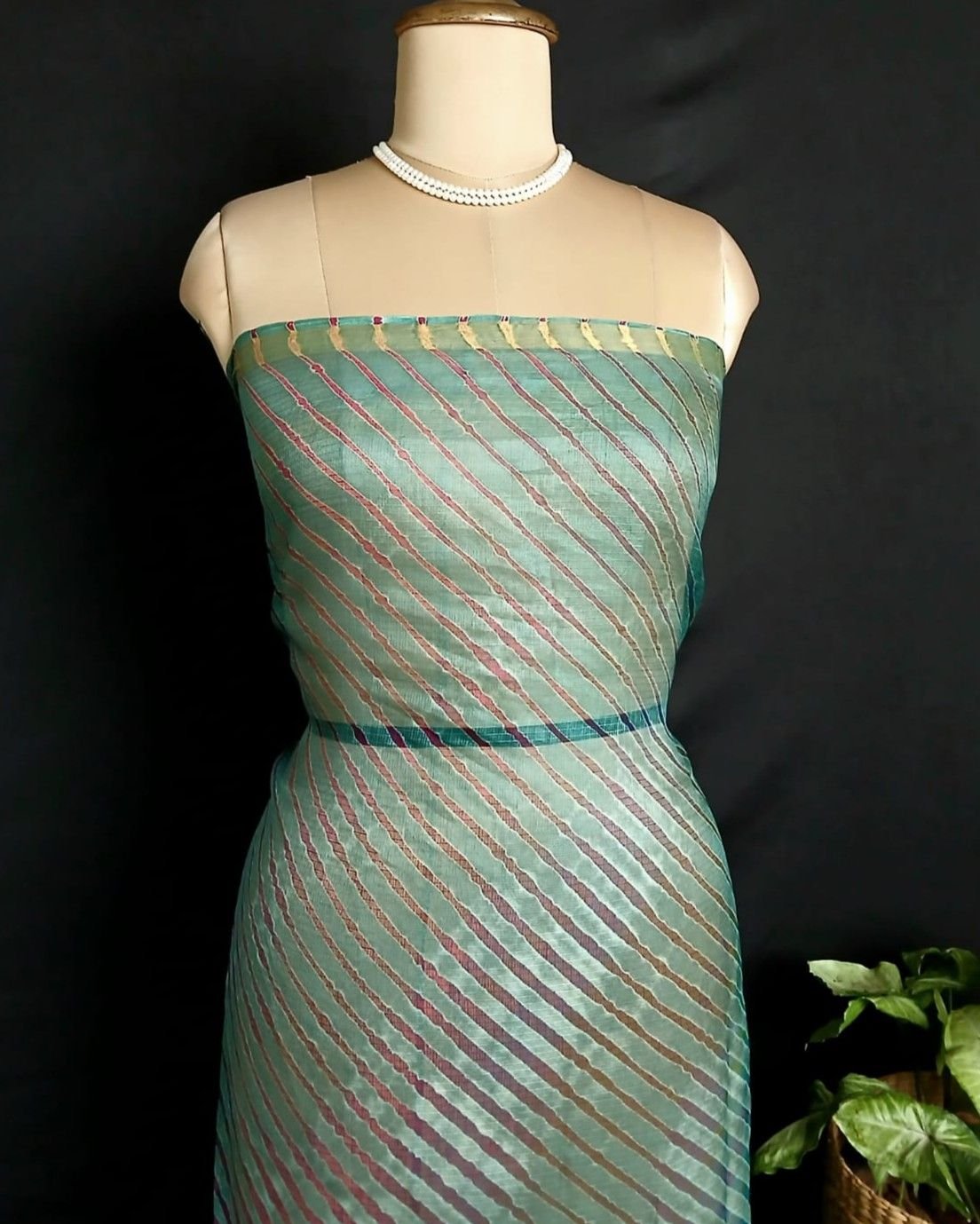 Hand tie-dye Leheriya on Kota Silk (HTKS0046) - Image 6