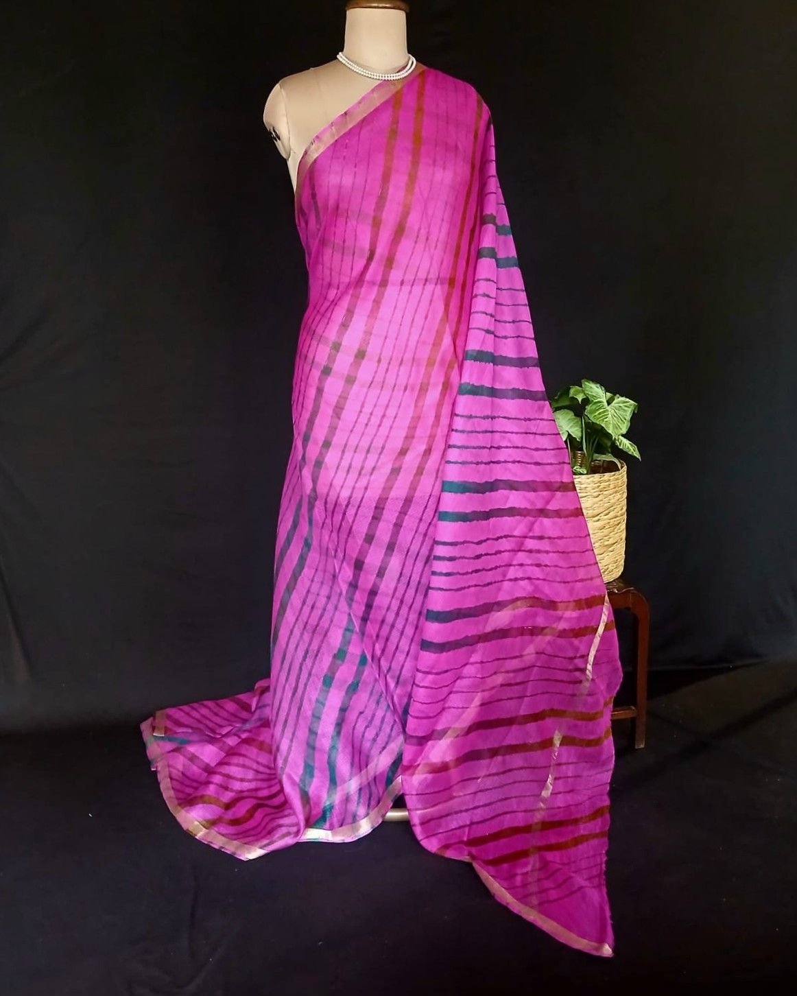 Hand tie-dye Leheriya on Kota Silk (HTKS0040) - Image 3