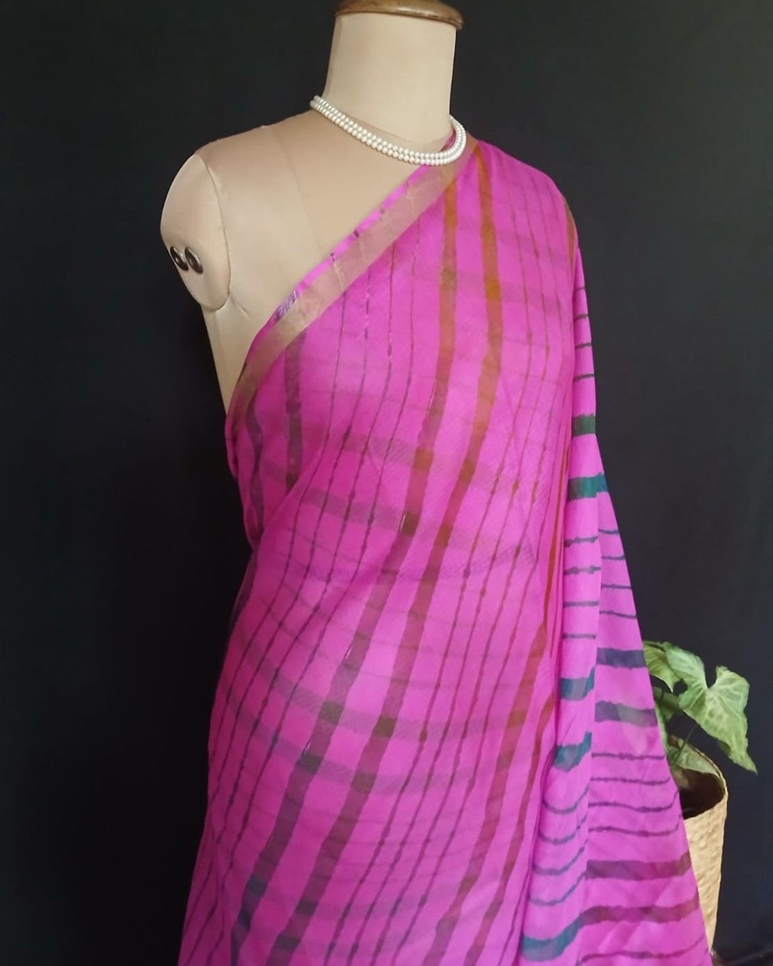 Hand tie-dye Leheriya on Kota Silk (HTKS0040) - Image 4