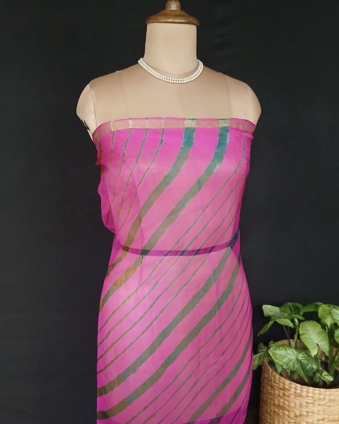 Hand tie-dye Leheriya on Kota Silk (HTKS0040) - Image 7