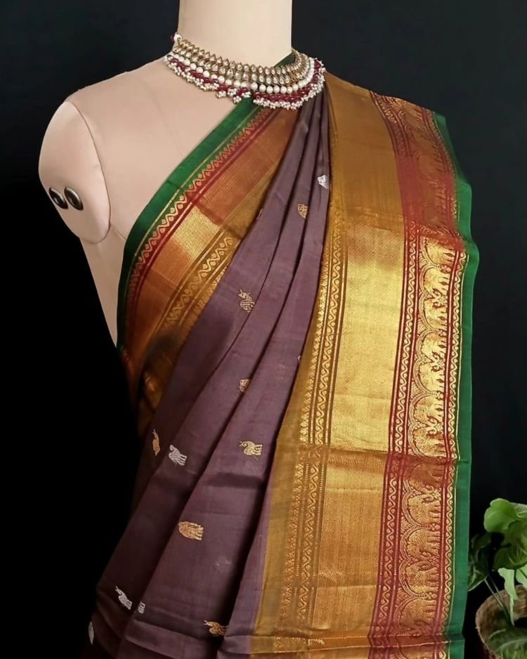 Grand Silk-Cotton Gadwal Handweave Saree with Zari Borders – (GHSS0016) - Image 3