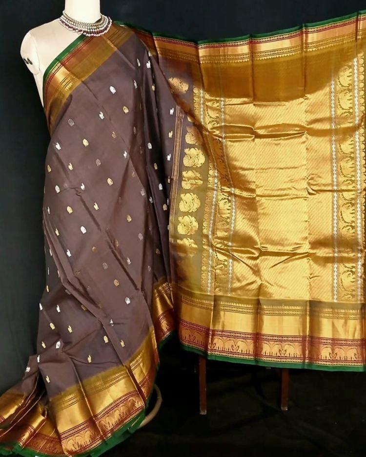 Grand Silk-Cotton Gadwal Handweave Saree with Zari Borders – (GHSS0016) - Image 2