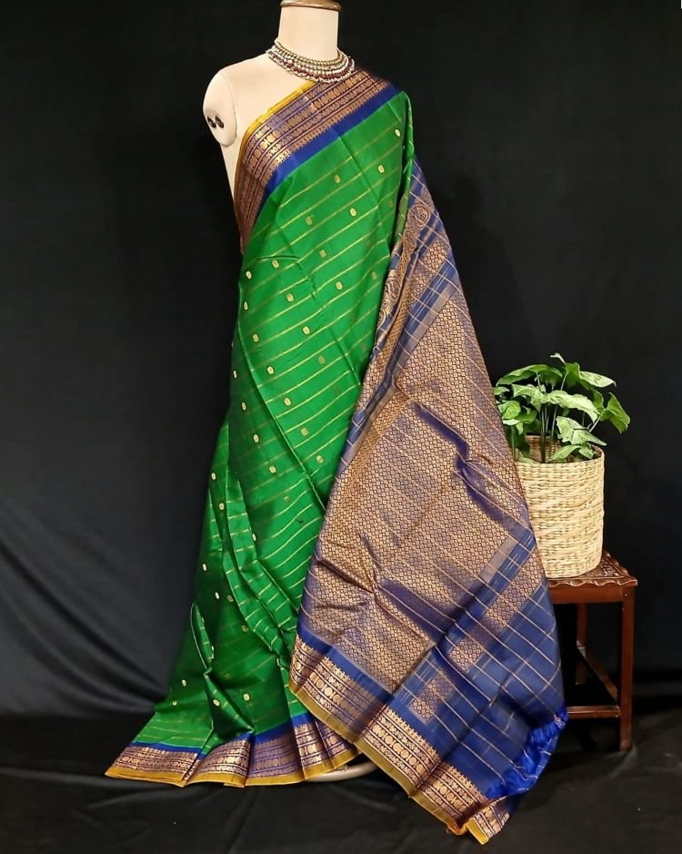 Grand Silk-Cotton Gadwal Handweave Saree with Zari Borders – (GHSS0010)