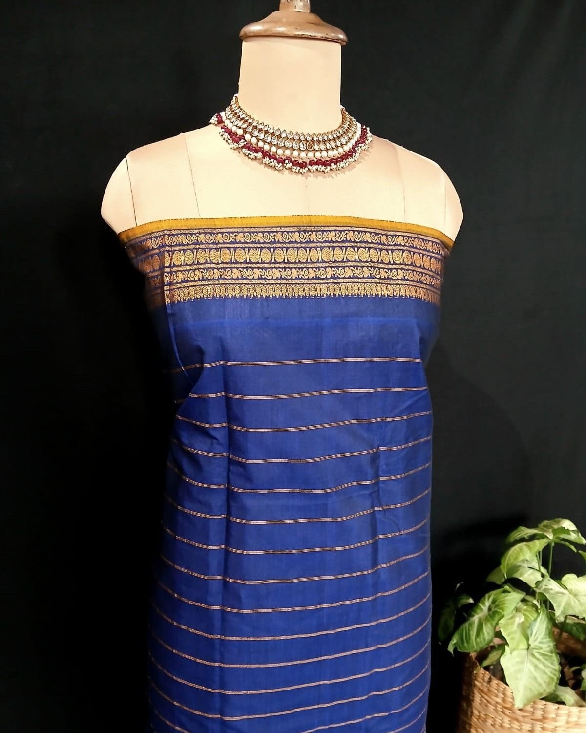 Grand Silk-Cotton Gadwal Handweave Saree with Zari Borders – (GHSS0010) - Image 10