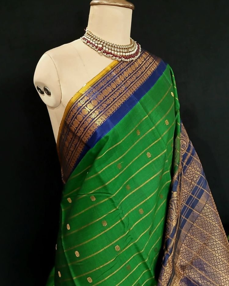 Grand Silk-Cotton Gadwal Handweave Saree with Zari Borders – (GHSS0010) - Image 4