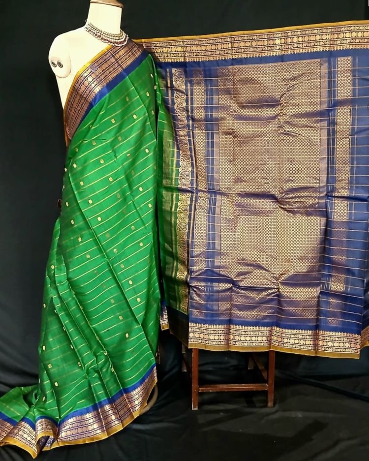 Grand Silk-Cotton Gadwal Handweave Saree with Zari Borders – (GHSS0010) - Image 3