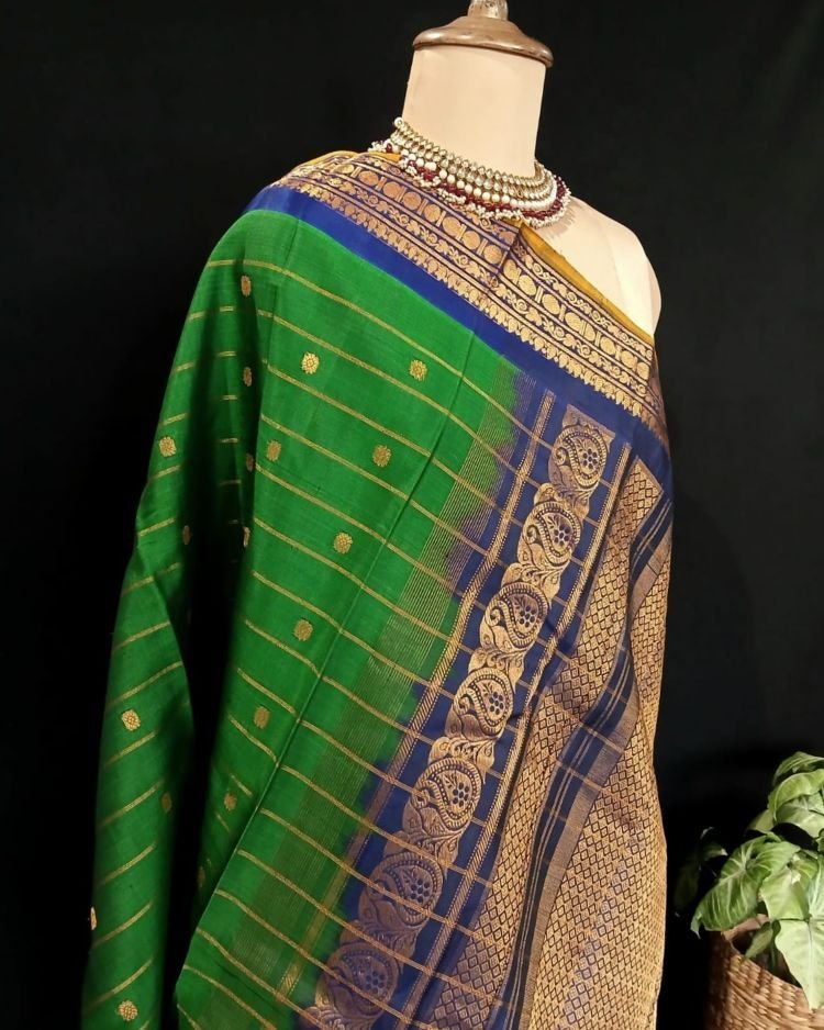 Grand Silk-Cotton Gadwal Handweave Saree with Zari Borders – (GHSS0010) - Image 8