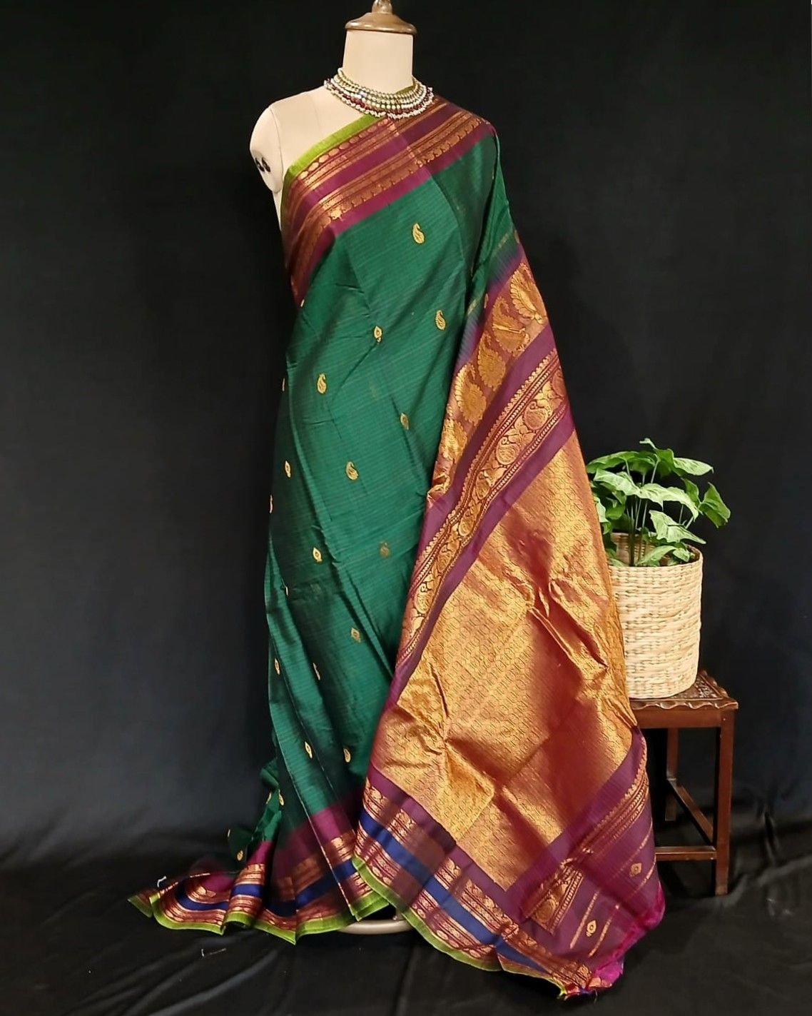 Grand Silk-Cotton Gadwal Handweave Saree with Zari Borders – (GHSS0007)