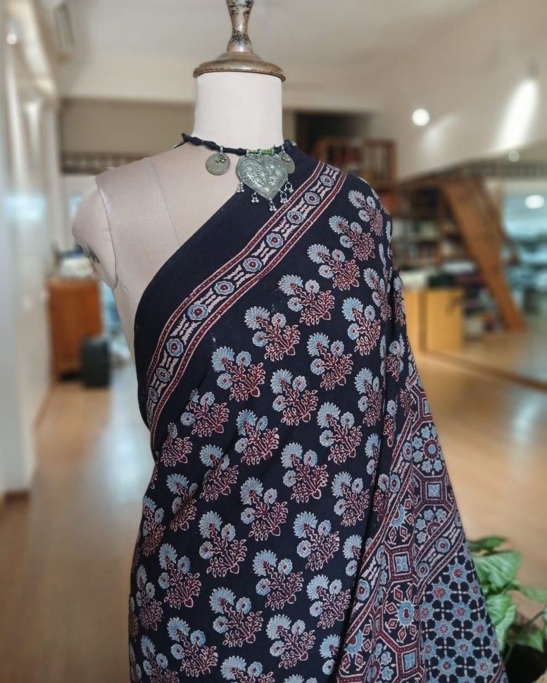 Ajrakh Mul Cotton Saree – (AMCS1056) - Image 2