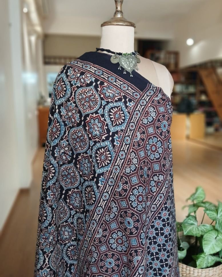 Ajrakh Mul Cotton Saree – (AMCS1047) - Image 8