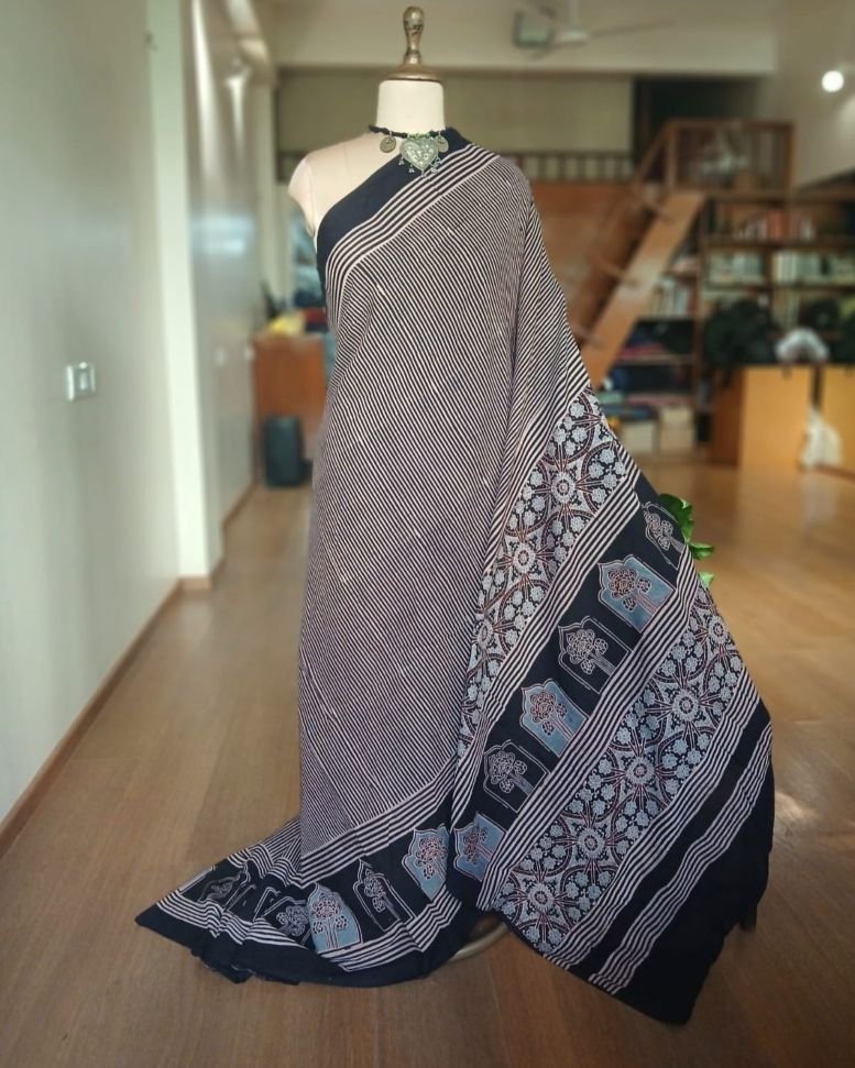 Ajrakh Mul Cotton Saree – (AMCS1044)