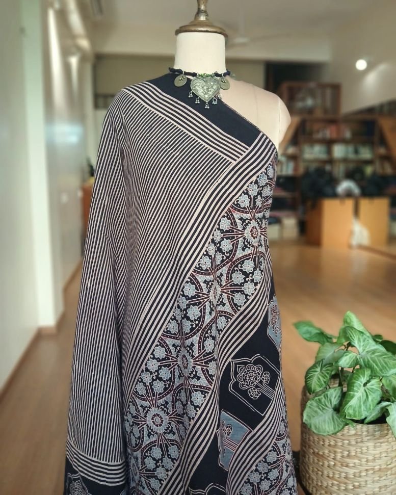 Ajrakh Mul Cotton Saree – (AMCS1044) - Image 8