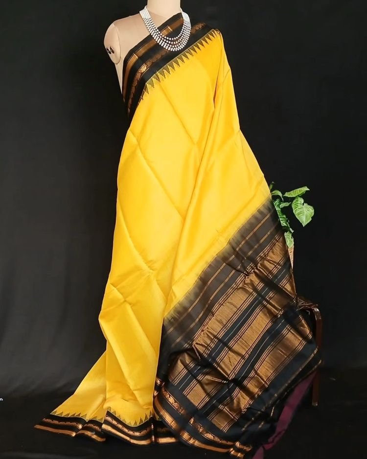 Gadwal Saree in Cotton with Silk Borders and Palla - (GKHS0001)