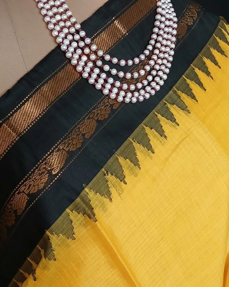 Gadwal Saree in Cotton with Silk Borders and Palla - (GKHS0001) - Image 5