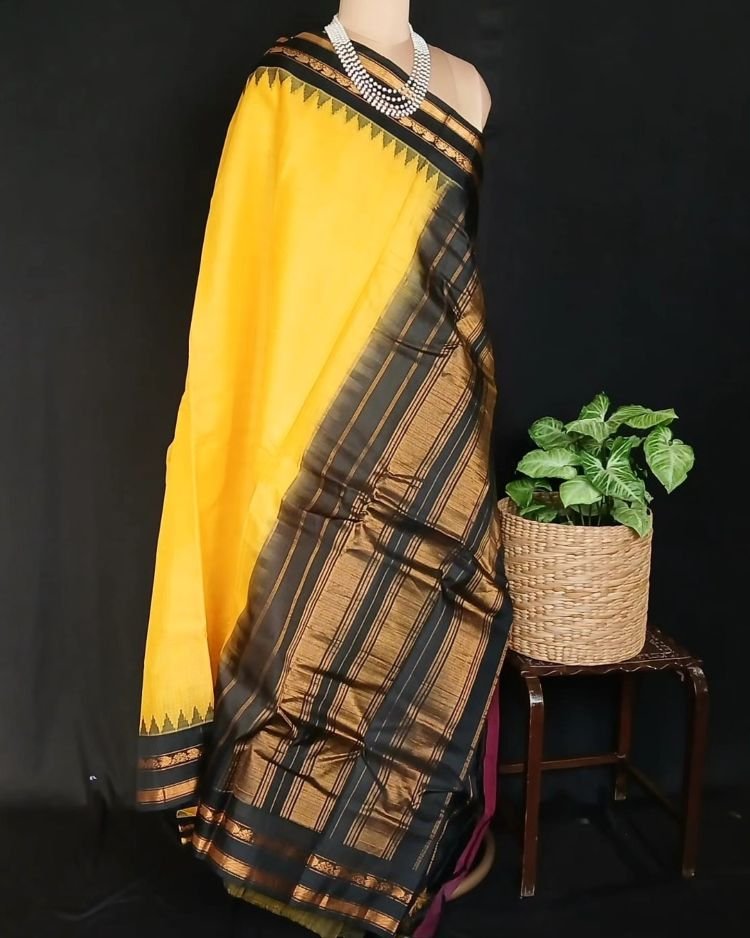 Gadwal Saree in Cotton with Silk Borders and Palla - (GKHS0001) - Image 6