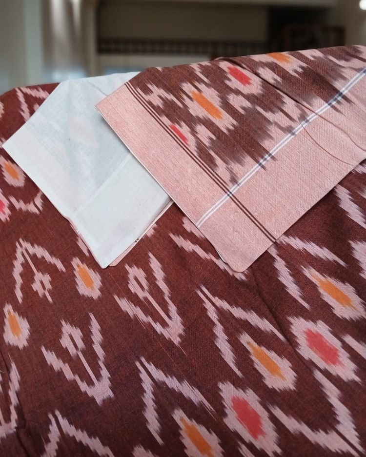 Ikat Cotton Double Bedsheet Set with Pillowcases - (BDST1016) - Image 4