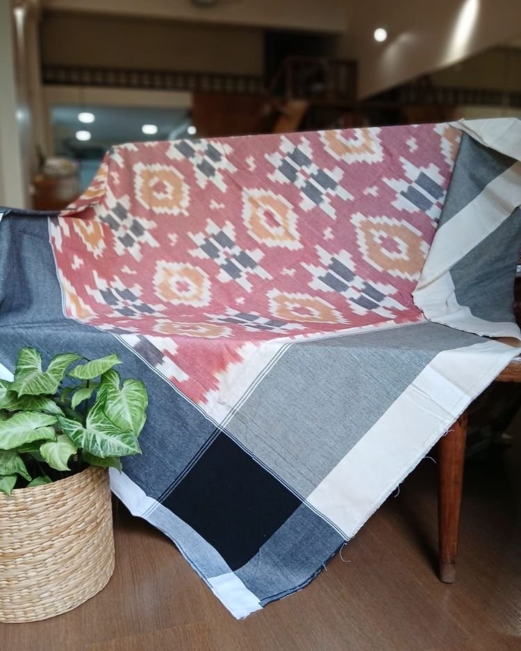 Ikat Cotton Double Bedsheet Set with Pillowcases - (BDST1017)