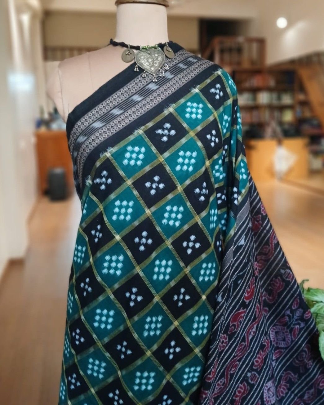 Sambalpur in Cotton, with Dobby Border – (SCDB0001) - Image 3