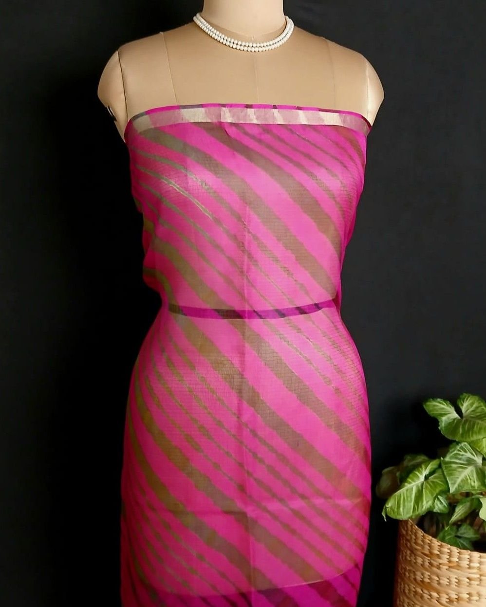 Hand tie-dye Leheriya on Kota Silk (HTKS0049) - Image 7