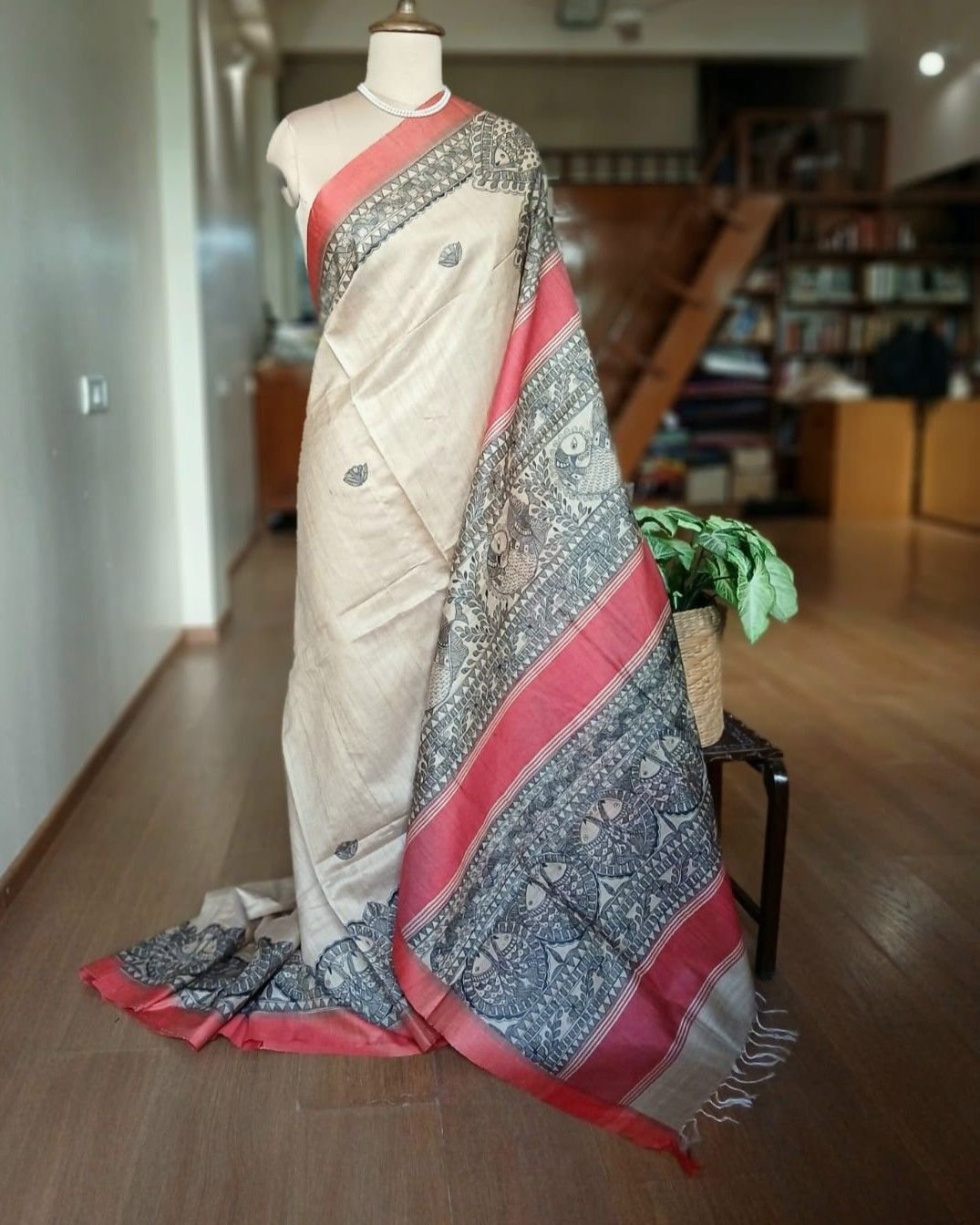 Madhubani on Tussar Silk – (MADT0015) - Image 2