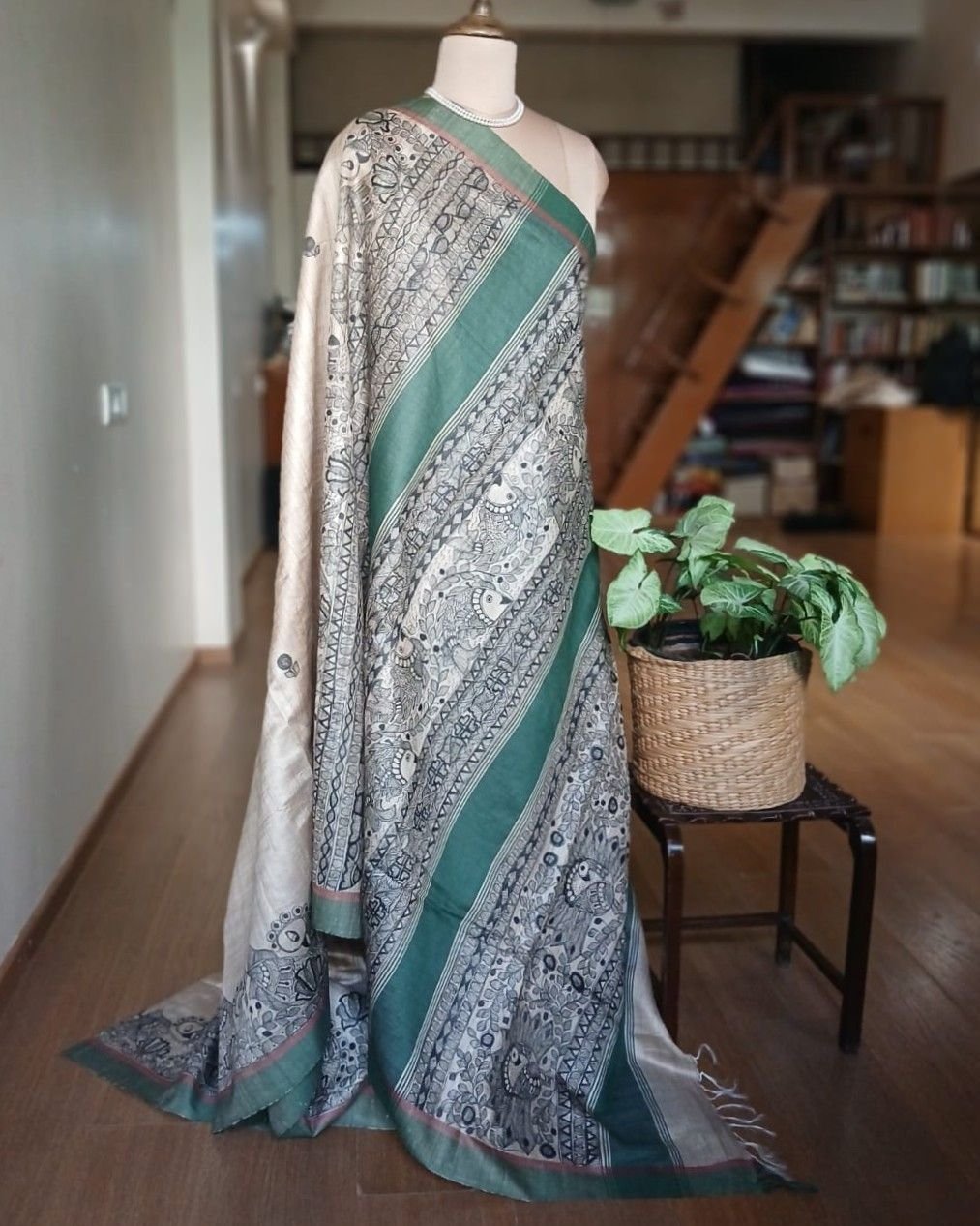 Madhubani on Tussar Silk – (MADT0021) - Image 9