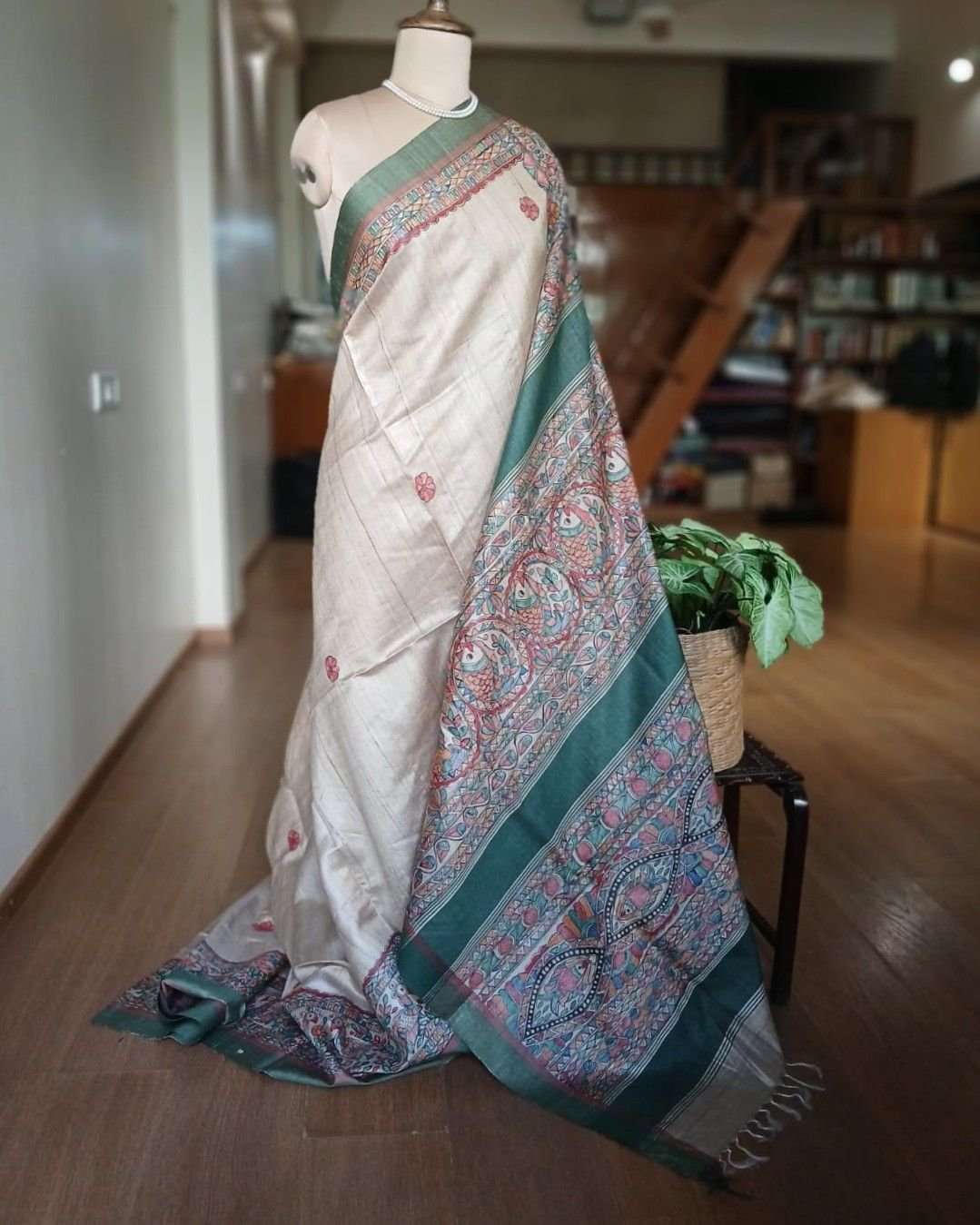 Madhubani on Tussar Silk – (MADT0016) - Image 2