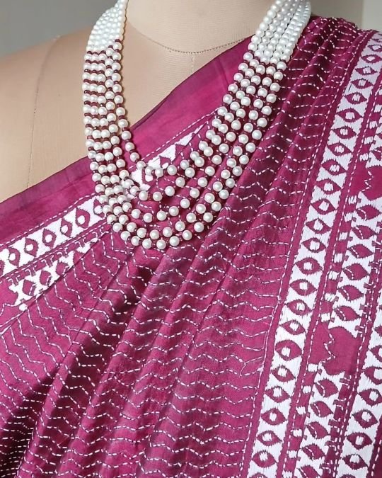 Santiniketan Kantha Saree in pure Bisnupuri Silk – (SNBK1048) - Image 5