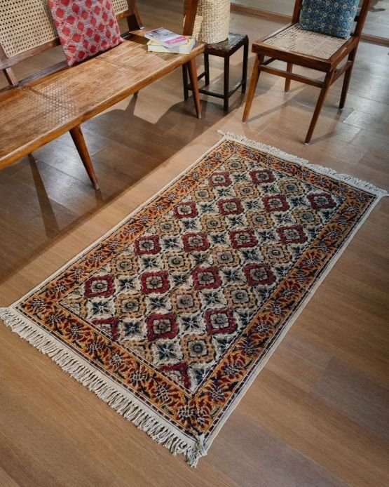 Kalamkari Dhurrie from Warangal (5 x 3 ft) – (NWKD1159) - Image 2