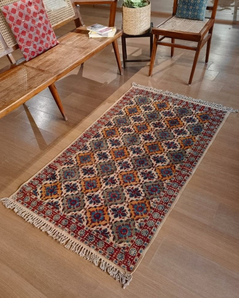 Kalamkari Dhurrie from Warangal (5 x 3 ft) – (NWKD1175) - Image 2