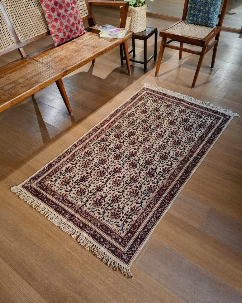 Kalamkari Dhurrie from Warangal (5 x 3 ft) – (NWKD1154) - Image 2