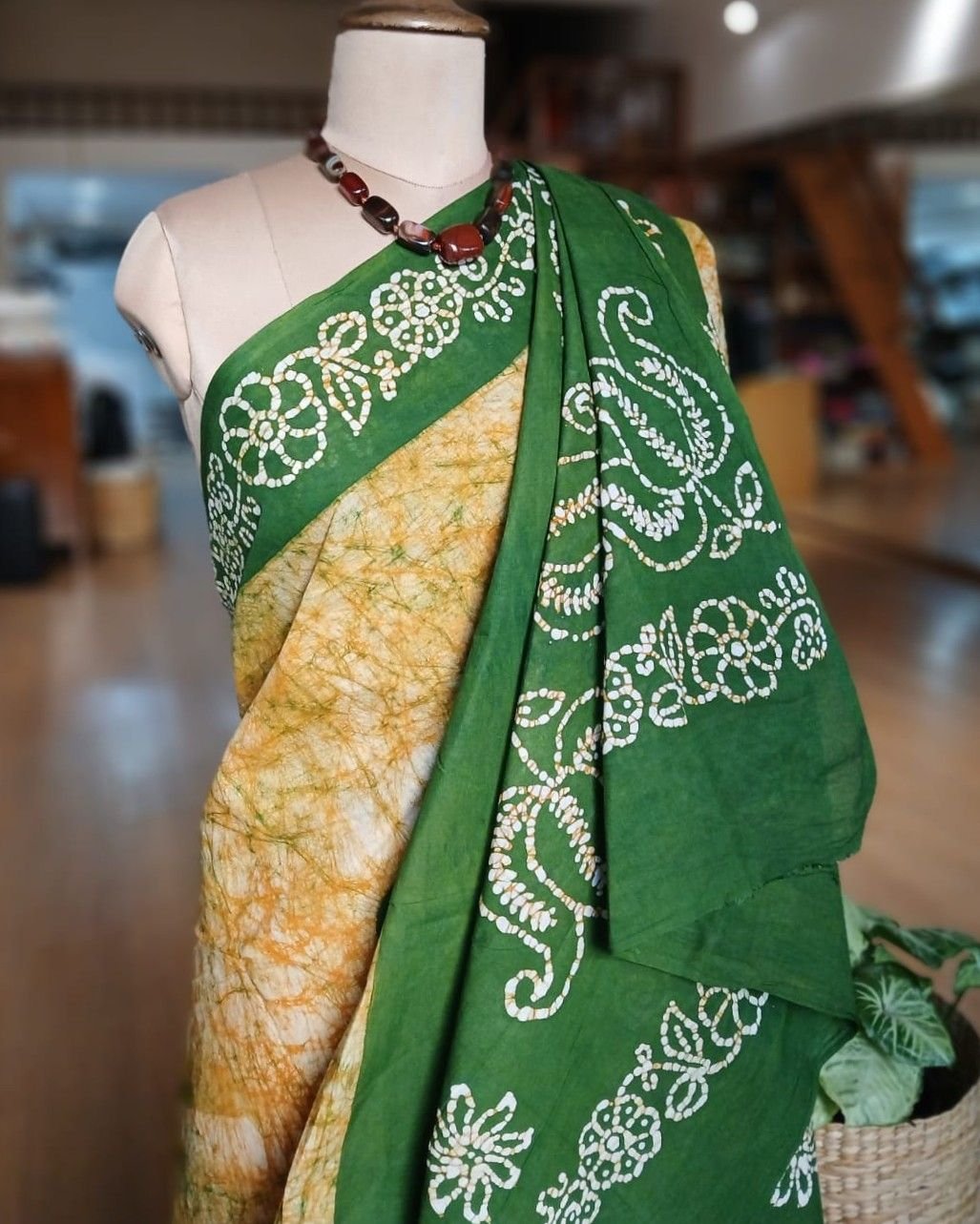 No-Zari Batik Saree from Madurai - (NZBS0018) - Image 6