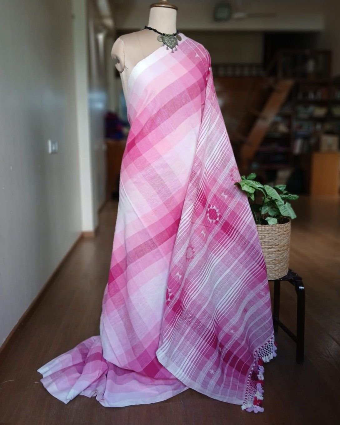 Bhujodi Saree handwoven in Kala Cotton – (BHUJ1005) - Image 2