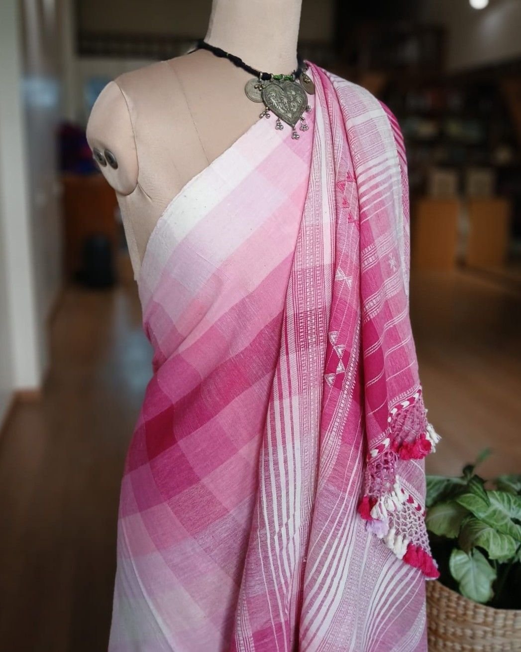 Bhujodi Saree handwoven in Kala Cotton – (BHUJ1005) - Image 5
