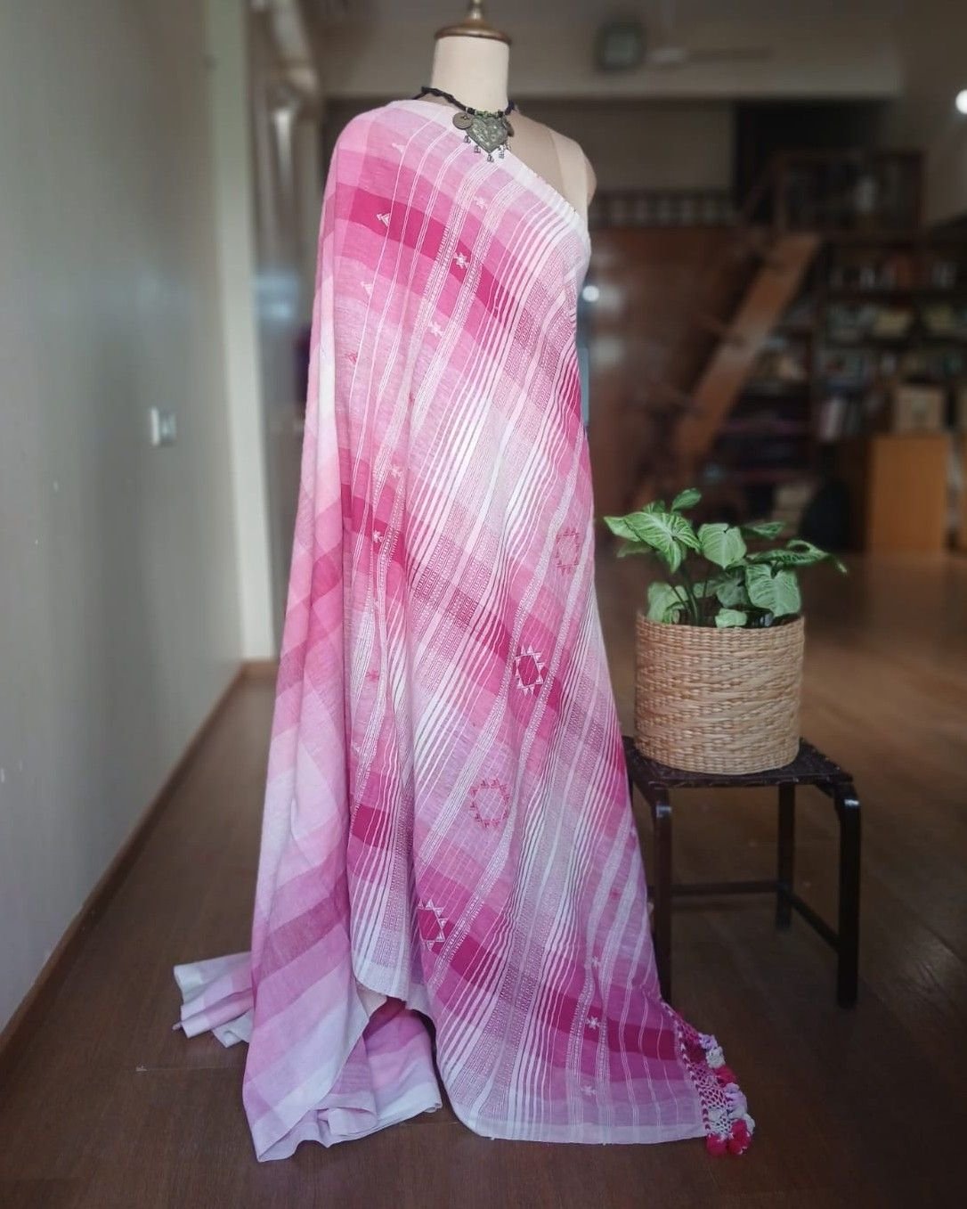 Bhujodi Saree handwoven in Kala Cotton – (BHUJ1009) - Image 7