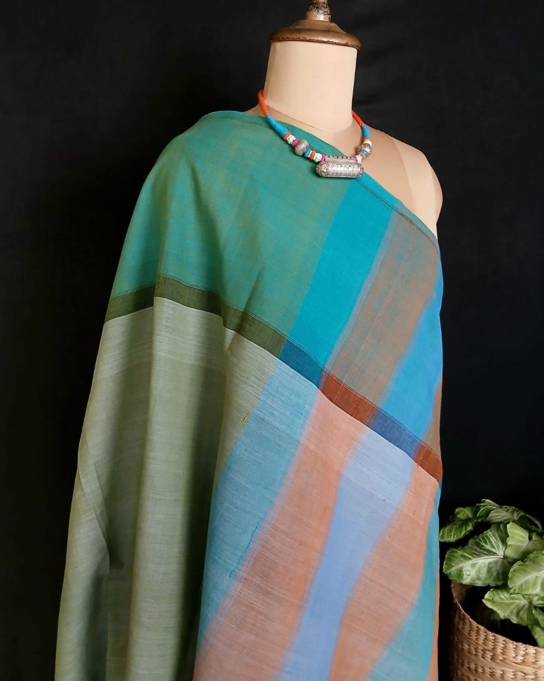 Stylish Handwoven 40-count Kandangi from Chettinad - (CHKS0013) - Image 8