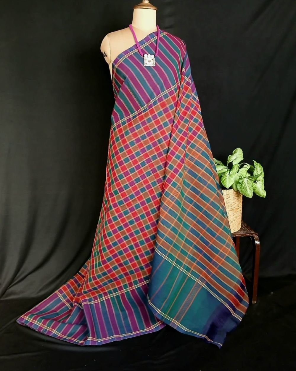 Kanthadi Classic Handwoven 40-count Kandangi from Chettinad - (CHKS0007) - The ...